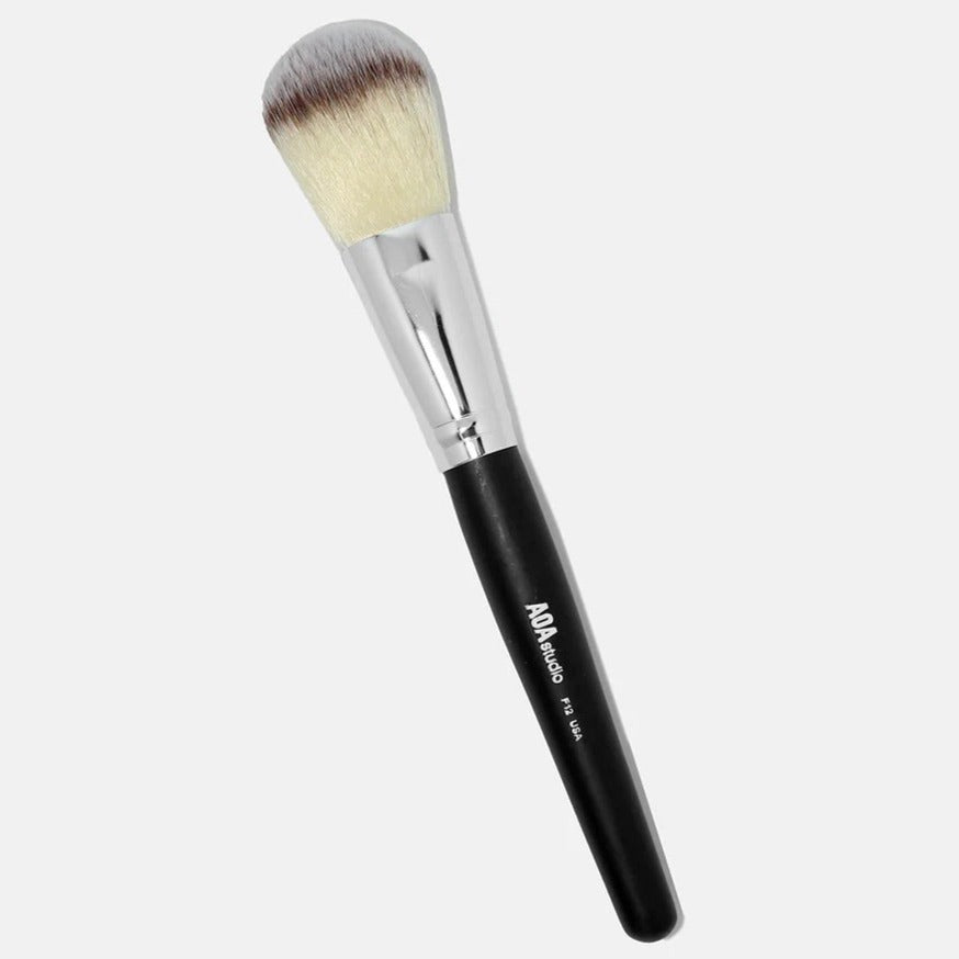 F12: Large Powder Brush